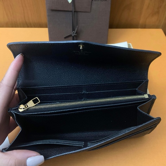 Sold❤️LV Black Empreinte Sarah Wallet❤️ - Picture 10 of 15